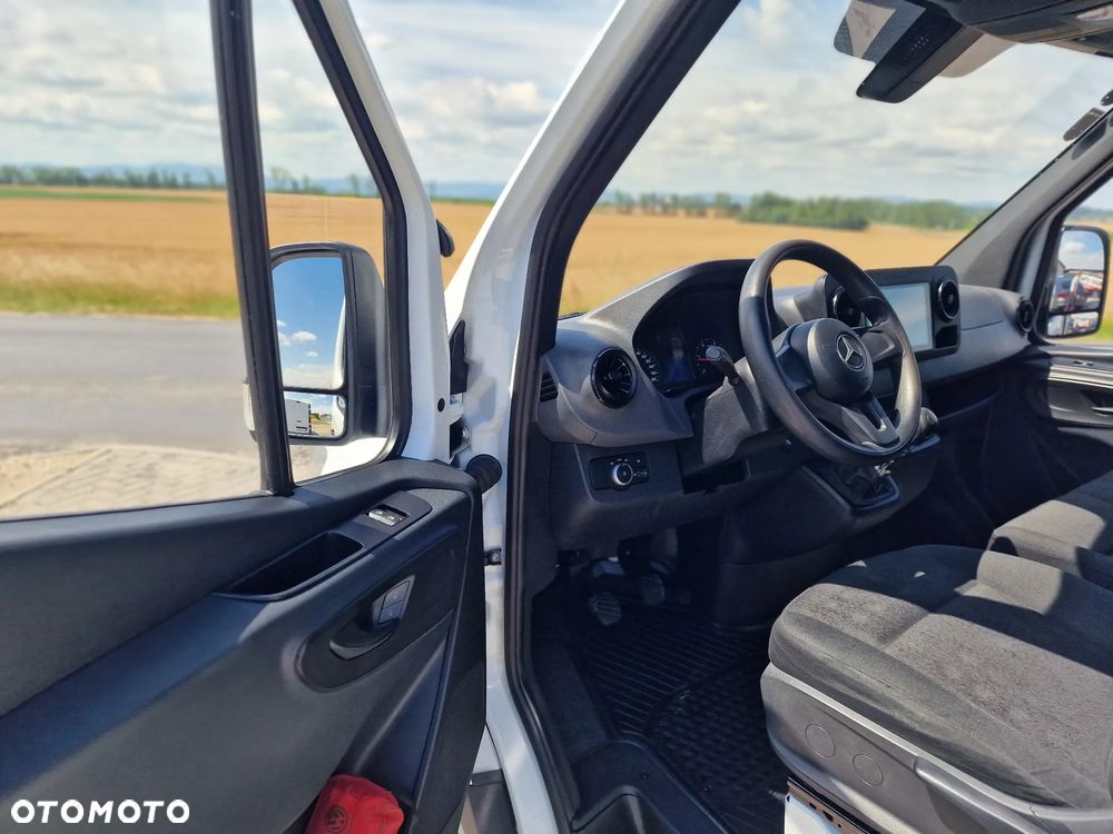 Mercedes-Benz Sprinter Doka - 13