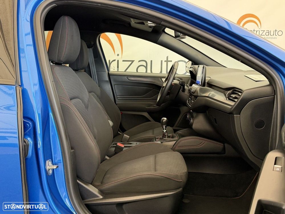 Ford Focus 1.0 EcoBoost ST-Line - 10