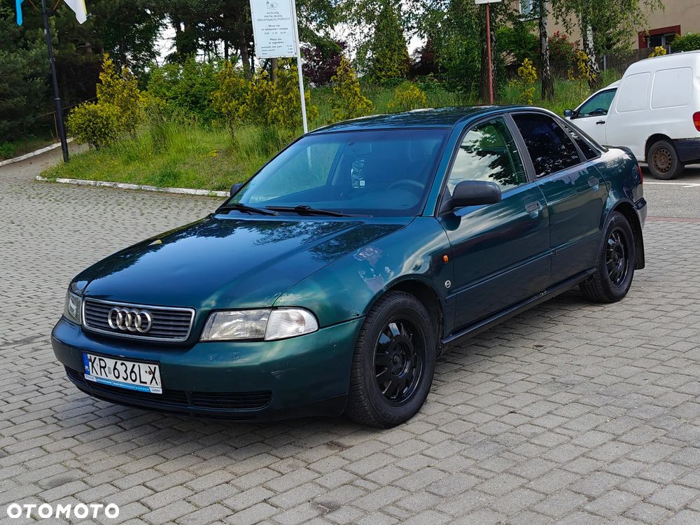 Audi A4 Limousine - 16