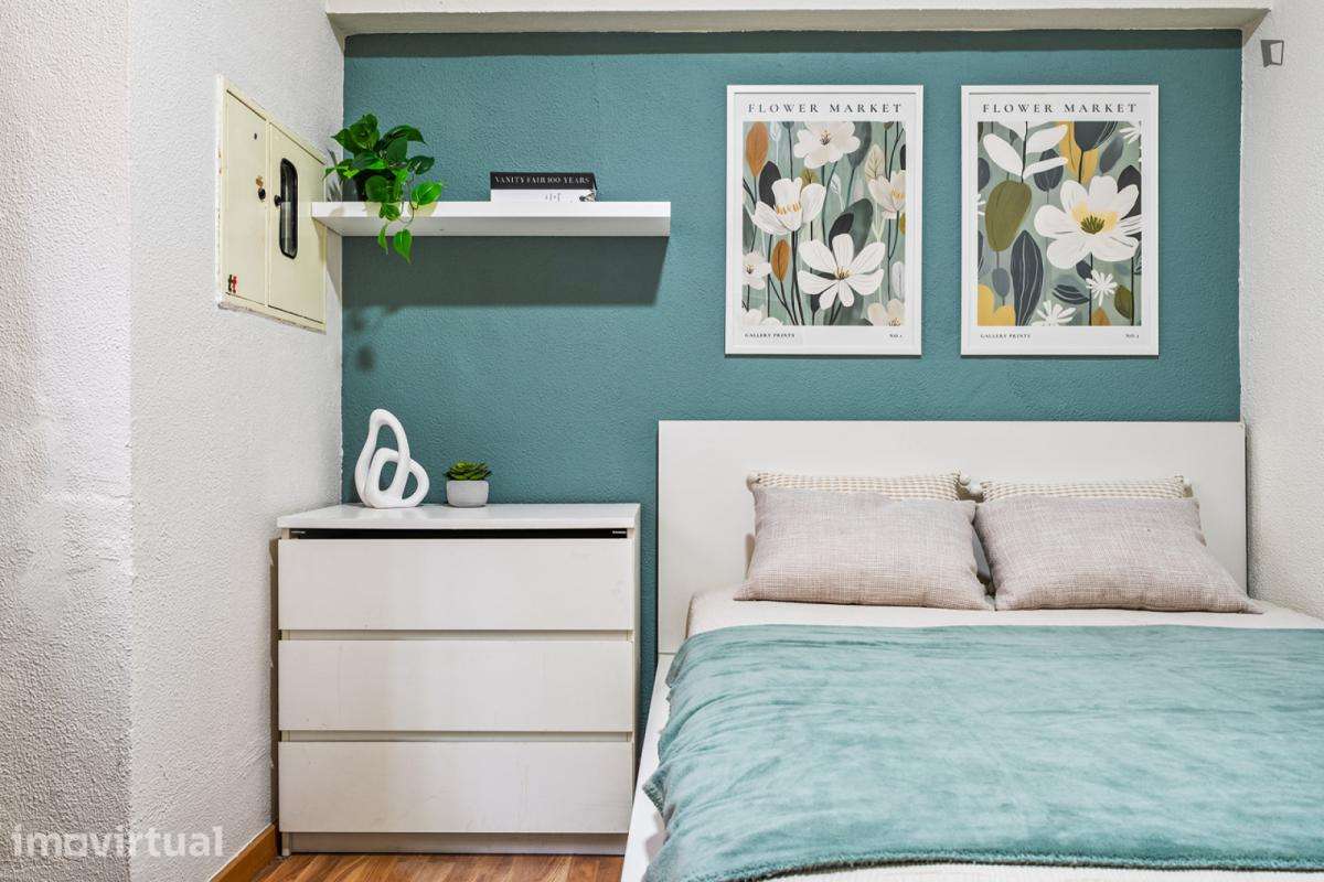 Quarto - localizado em Alameda Lisbon - Grande imagem: 2/20