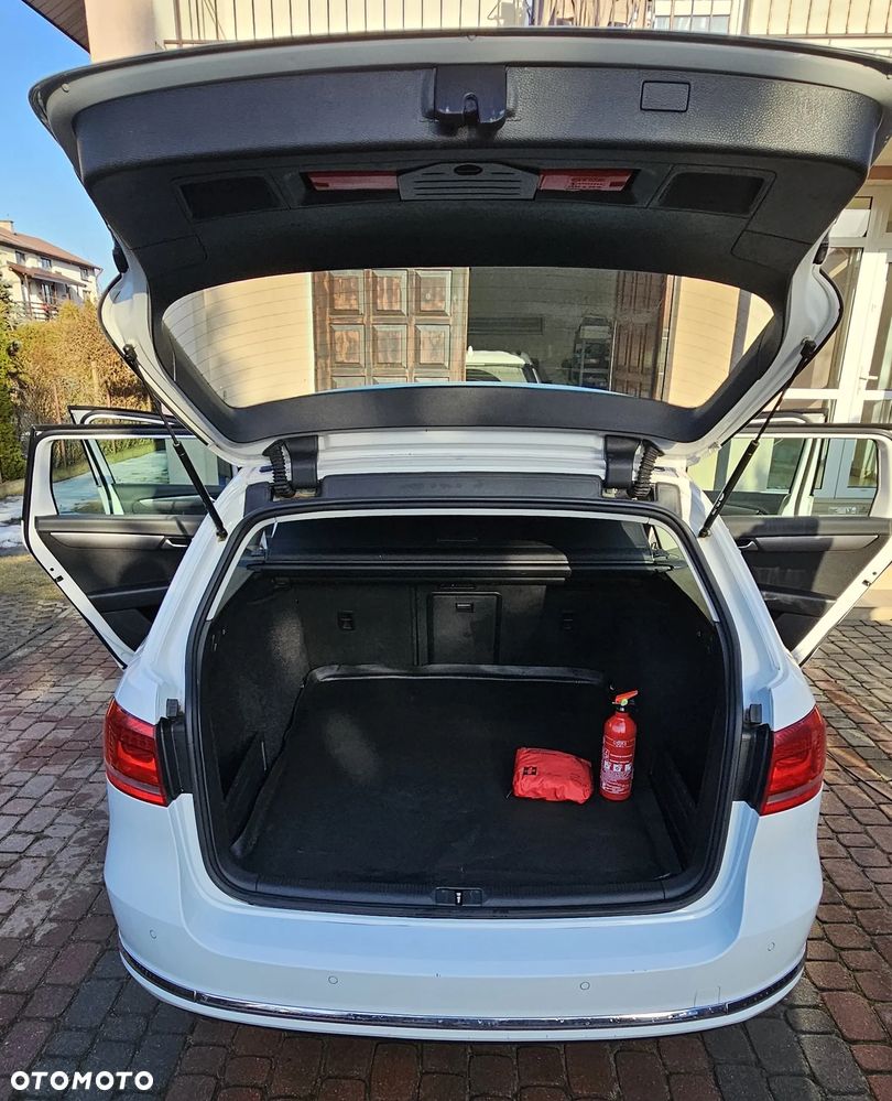 Volkswagen Passat 1.6 TDI BlueMotion Technology Comfortline - 11