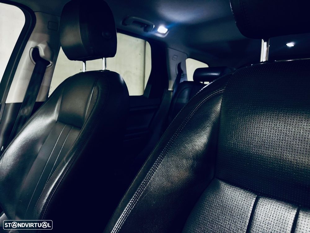 Land Rover Discovery Sport 2.0 TD4 SE 7L Auto - 11