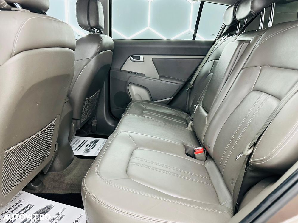 Kia Sportage 2.0 CRDI 2WD Spirit - 17