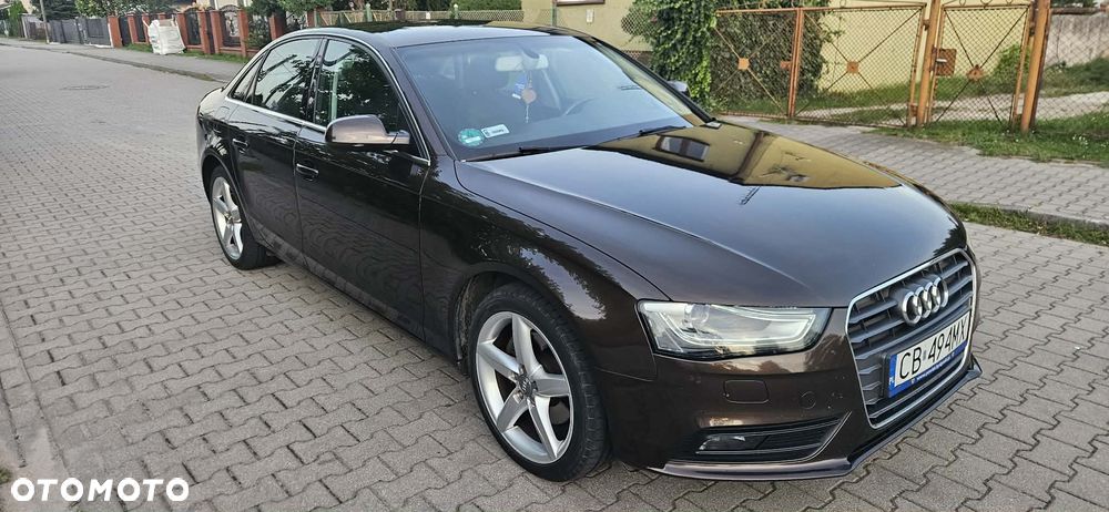 Audi A4 Limousine - 4