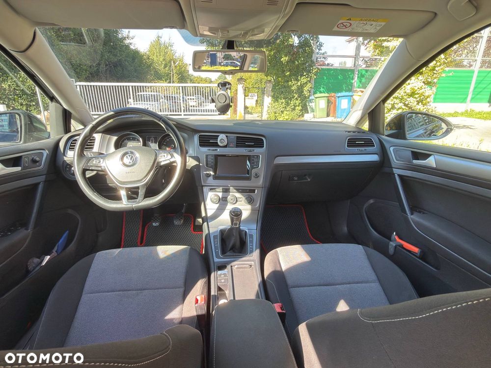 Volkswagen Golf 1.2 TSI BlueMot Comfortline - 3