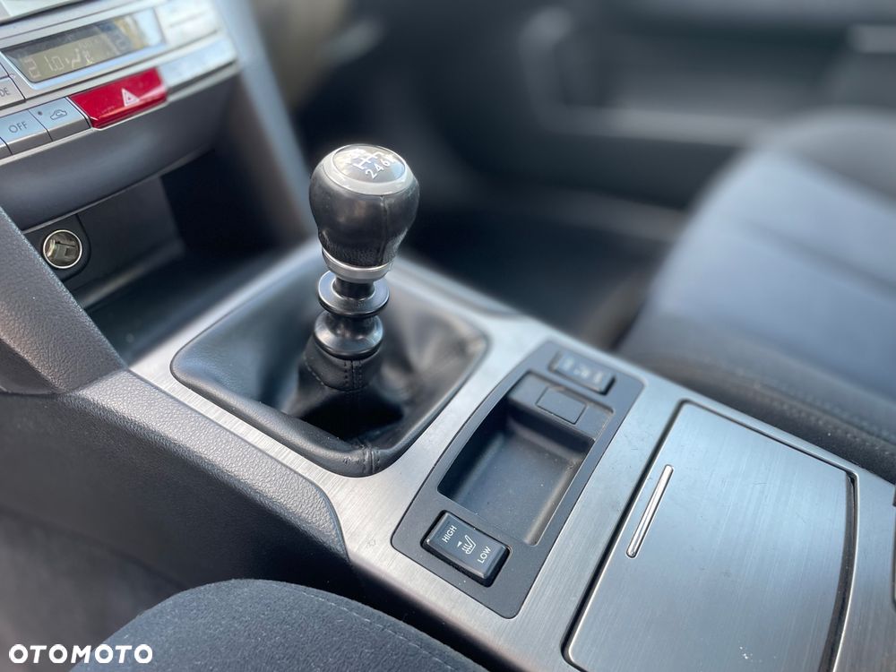 Subaru Outback 2.0 D Comfort - 32