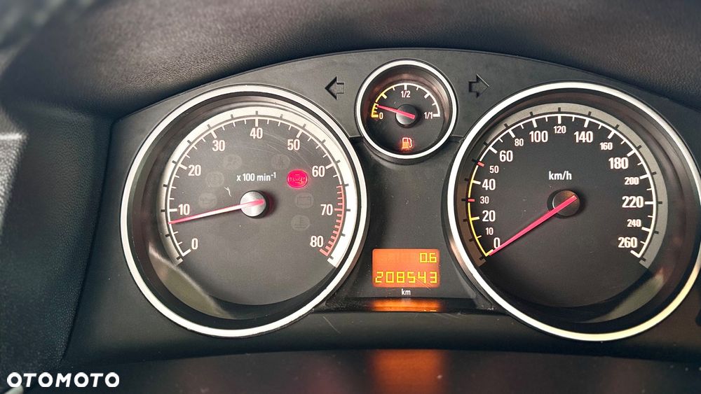 Opel Astra III GTC 1.6 Sport - 12