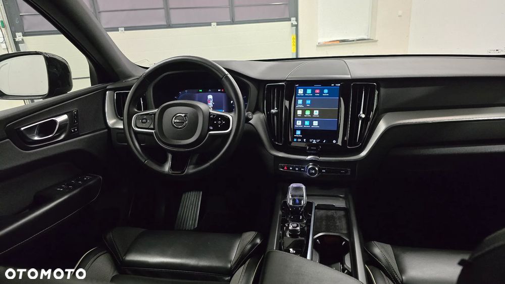 Volvo XC 60 B4 D Plus Dark - 7