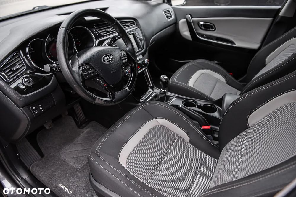 Kia Ceed - 7