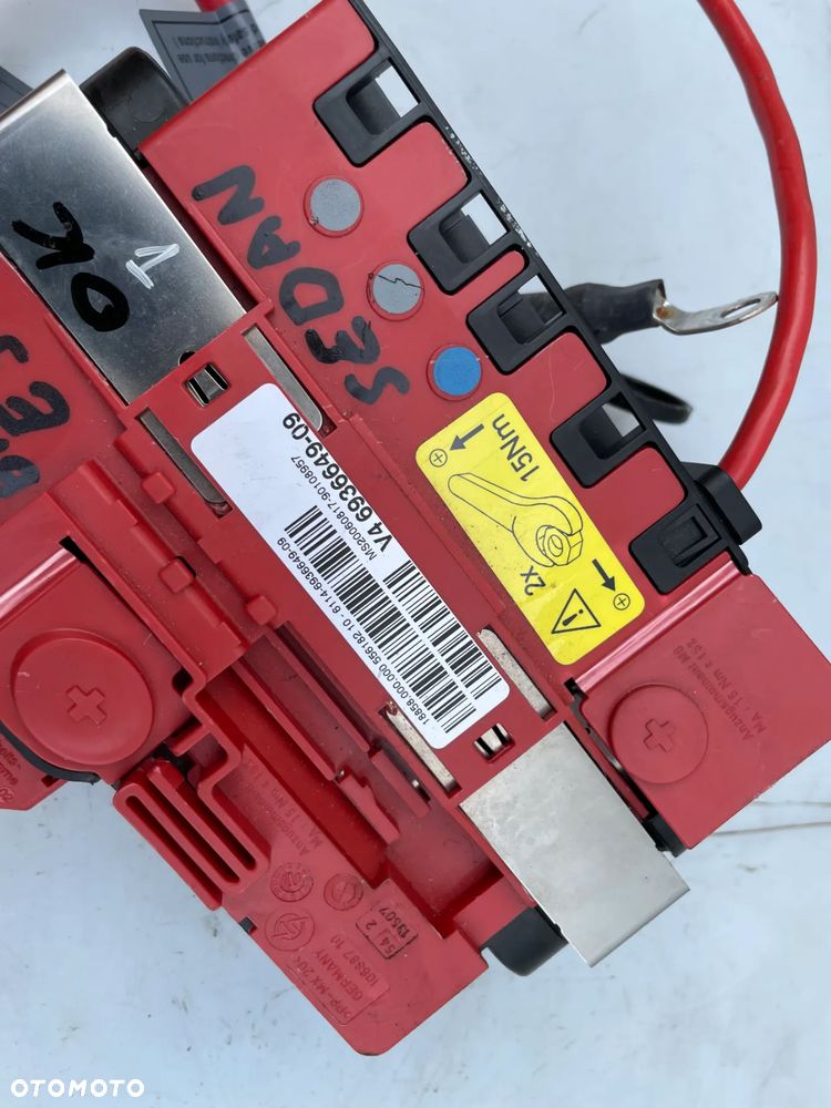 ROZDZIELACZ PRĄDU KLEMA PLUSOWA BMW E90 6113698222702 693664909 - 2
