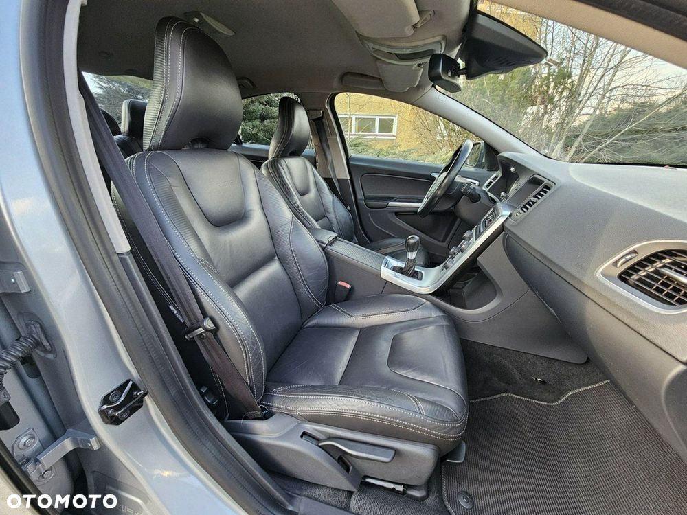 Volvo S60 D2 R-Design Momentum - 9