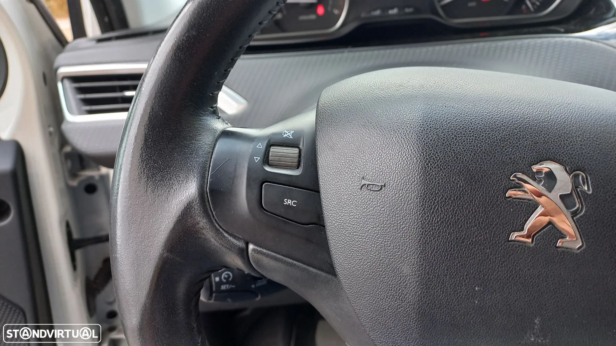 Peugeot 2008 1.2 PureTech Style - 10