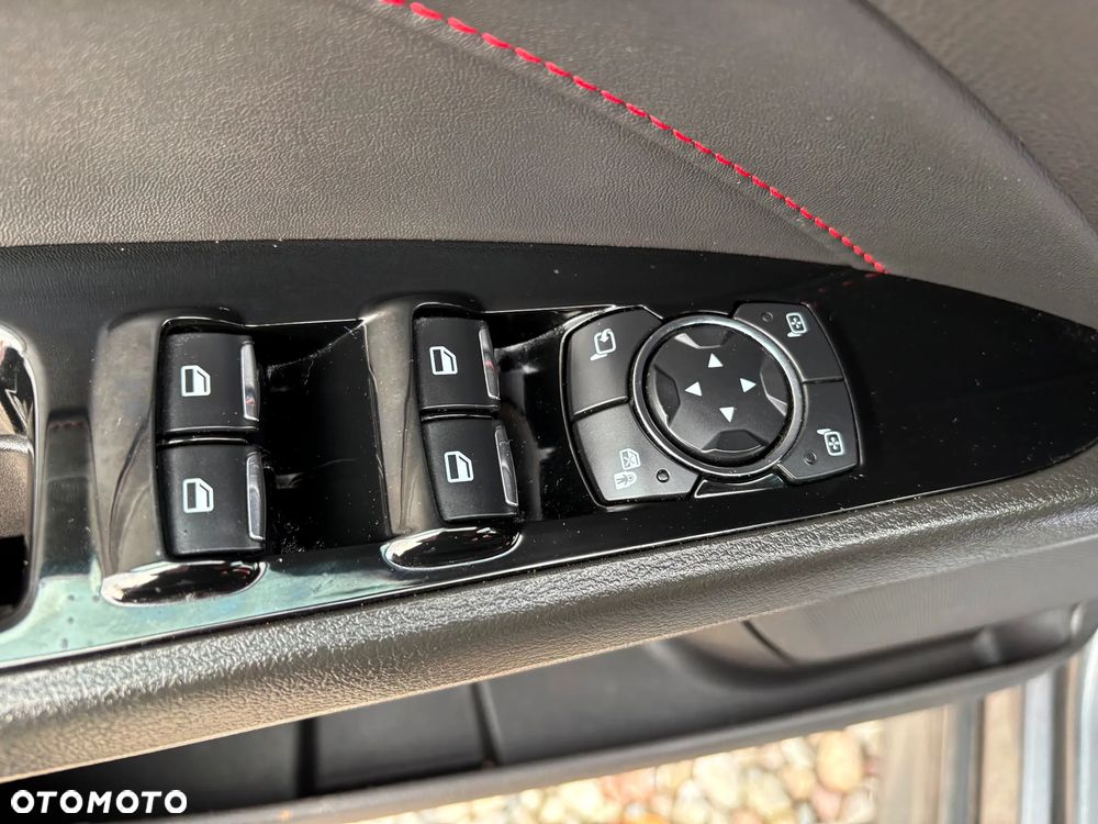 Ford Mondeo 2.0 TDCi ST-Line PowerShift - 17