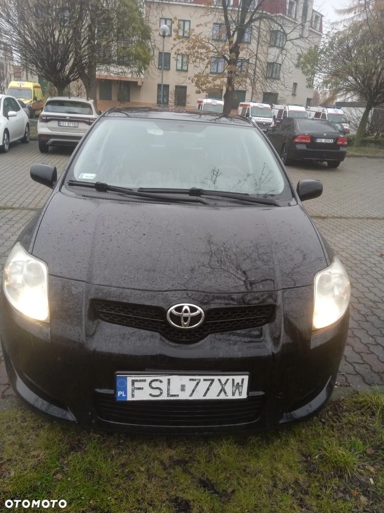 Toyota Auris - 1