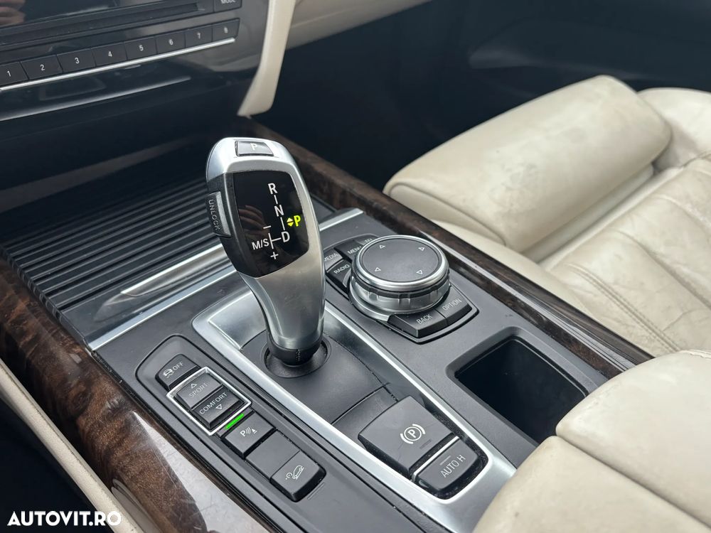 BMW X5 xDrive30d - 17