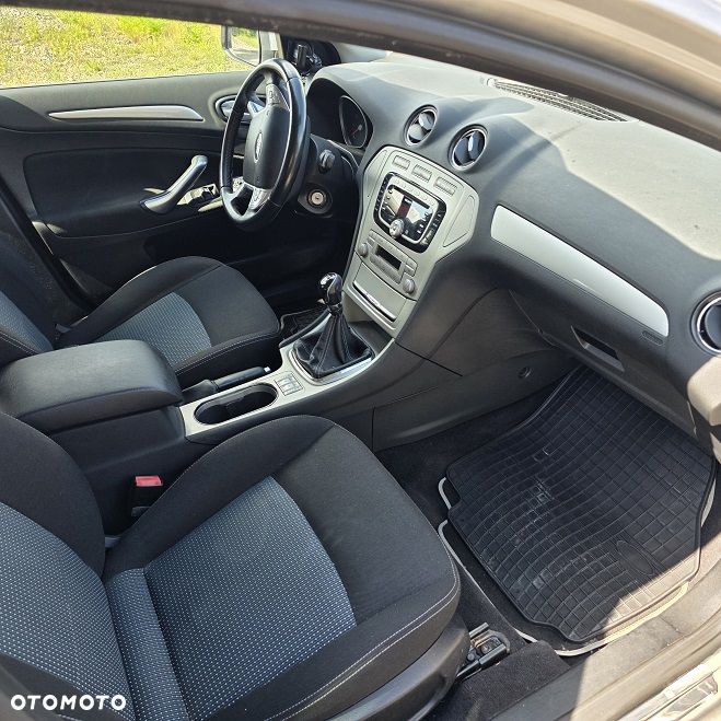 Ford Mondeo 1.6 Silver X - 8