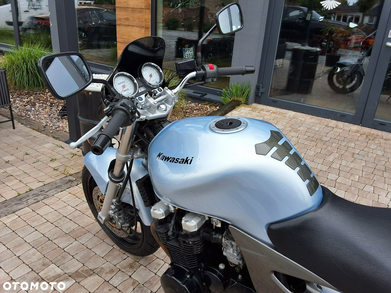 Kawasaki ZR - 13