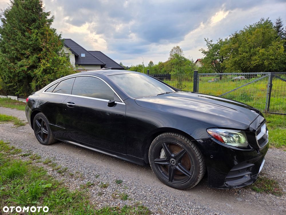 Mercedes-Benz Klasa E 400 4Matic 9G-TRONIC AMG Line - 3