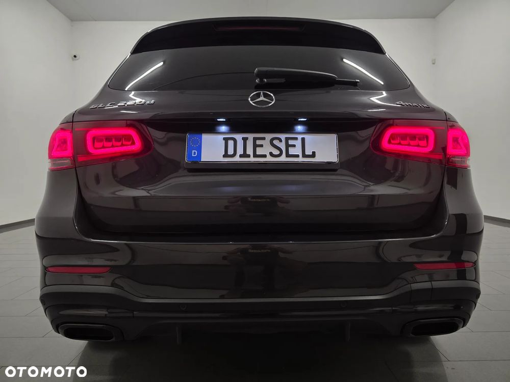 Mercedes-Benz GLC 220 d 4Matic 9G-TRONIC AMG Line Plus - 38