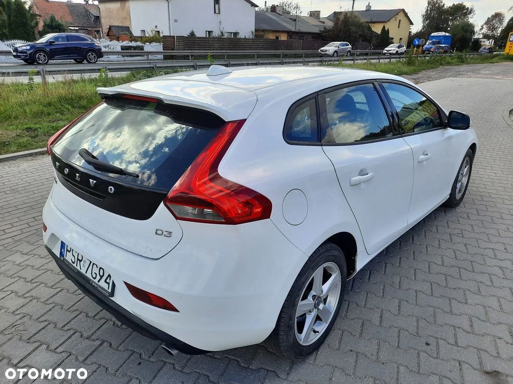 Volvo V40 D3 Momentum - 7