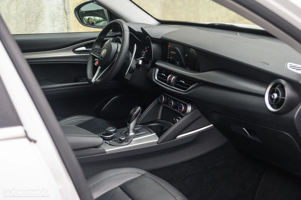 Alfa Romeo Stelvio 2.2 D Super AT8 Q4 - 15