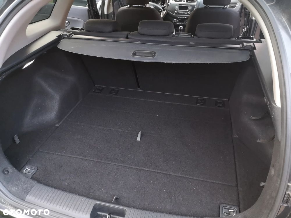 Kia Ceed 1.6 CRDi 128 Vision - 10