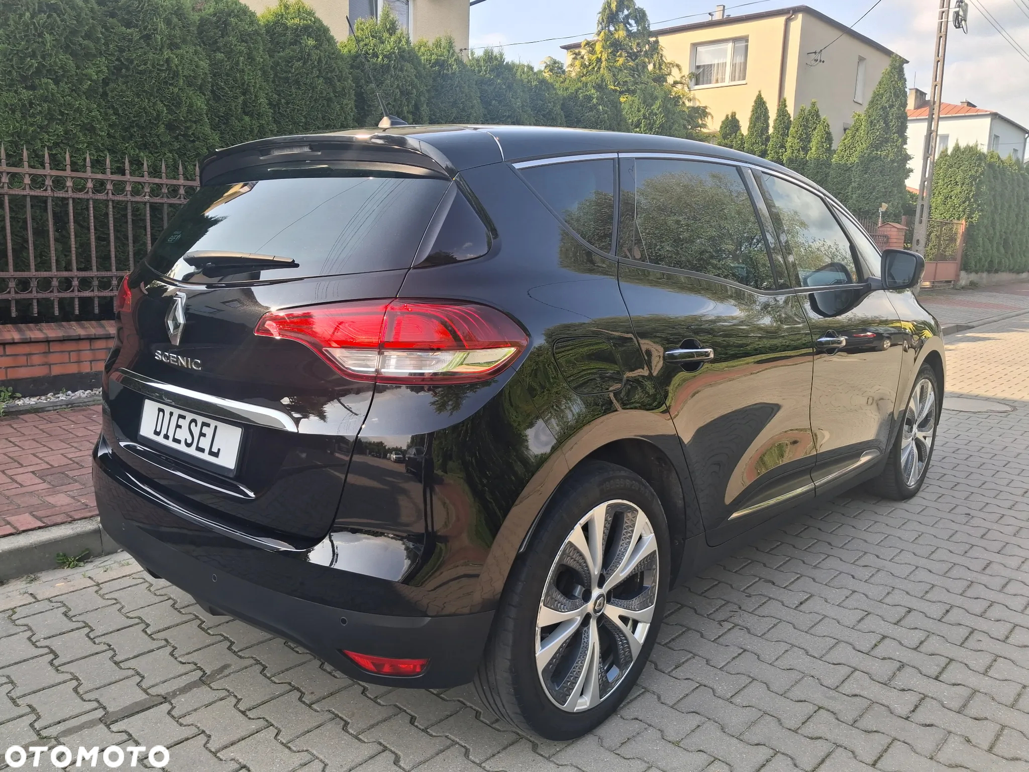 Renault Scenic BLUE dCi 120 BUSINESS EDITION - 9