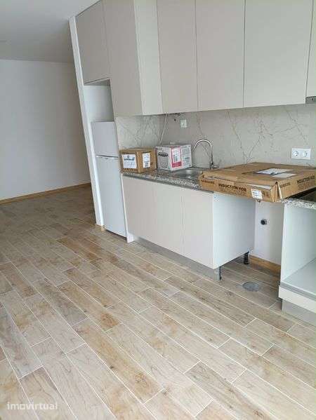 Aluga-se casa T2 Nova - Grande imagem: 2/8