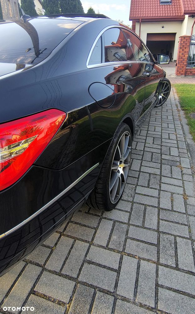 Mercedes-Benz Klasa E 250 CGI BlueEFFICIENCY Automatik Elegance - 13