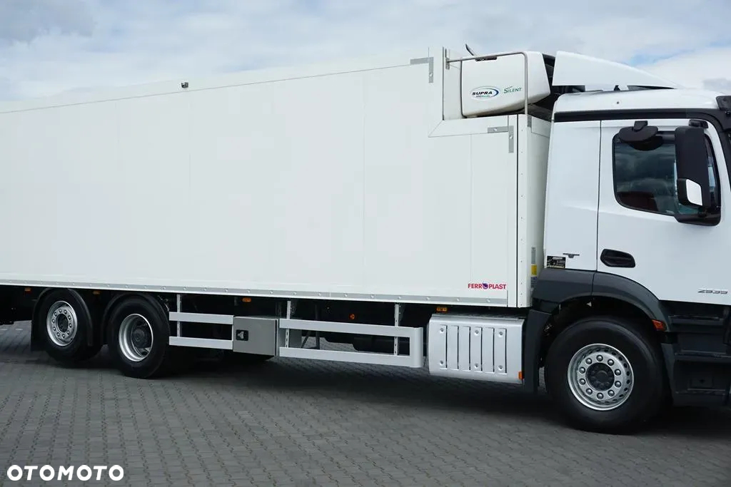 Mercedes-Benz ANTOS / 2535 / EURO 6 / CHŁODNIA + WINDA / 23 PALETY / OŚ SKRĘTNA - 16