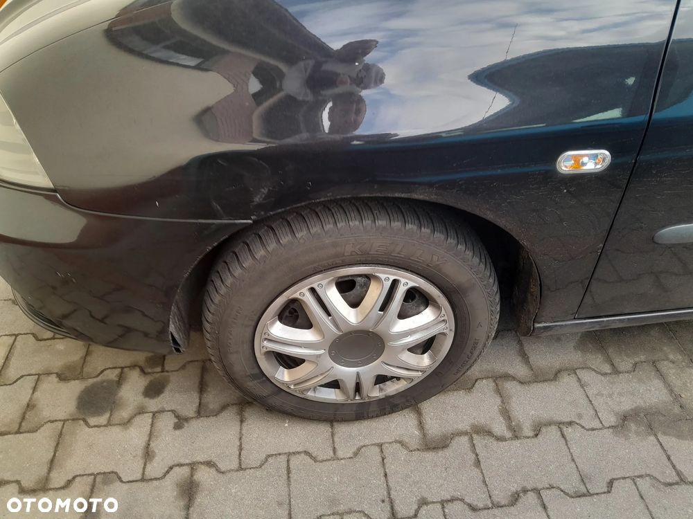 błotnik Seat Ibiza 3  LC9Z - 1