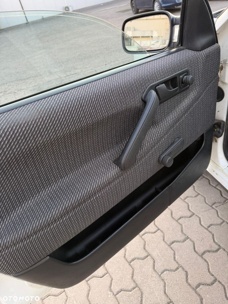 Volkswagen Passat - 16