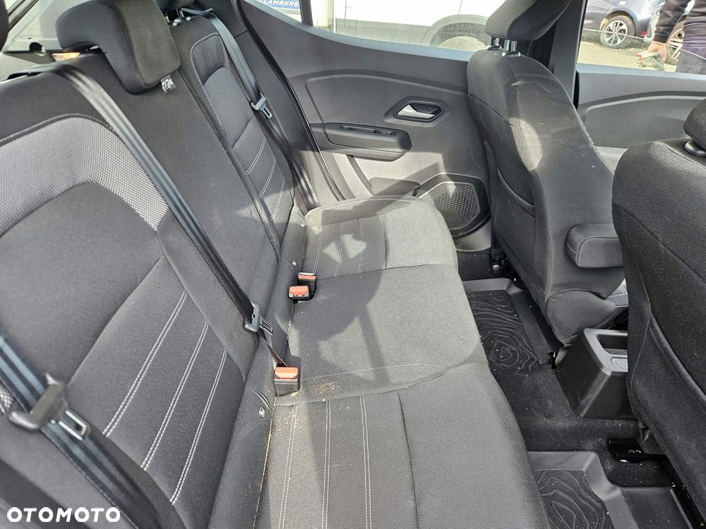 Dacia Sandero TCe 90 Essential - 16