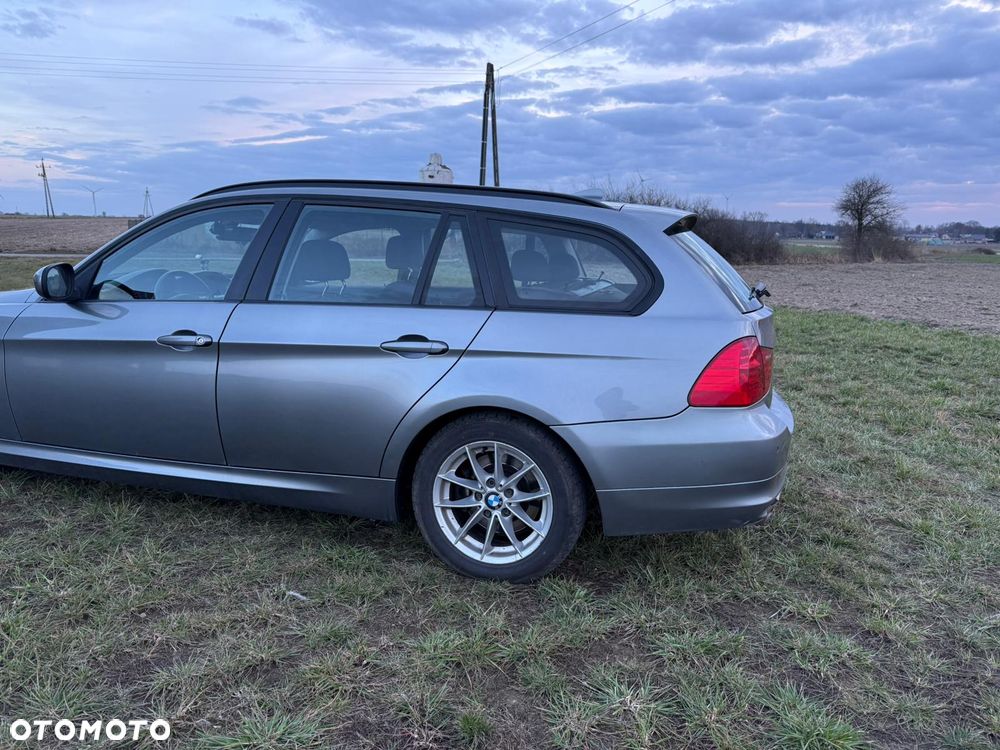 BMW Seria 3 318d DPF - 2