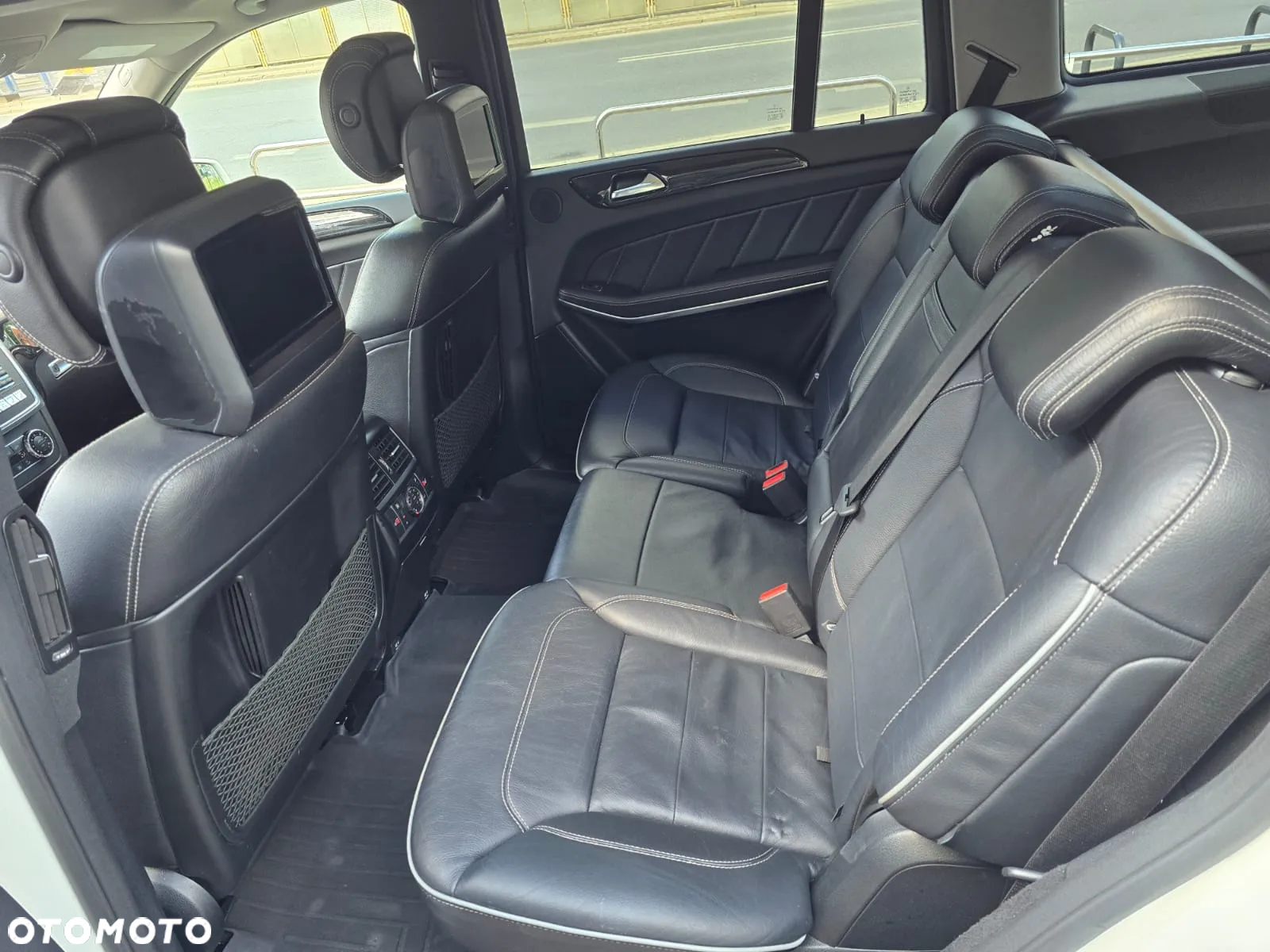Mercedes-Benz GL 350 BlueTec 4-Matic - 12