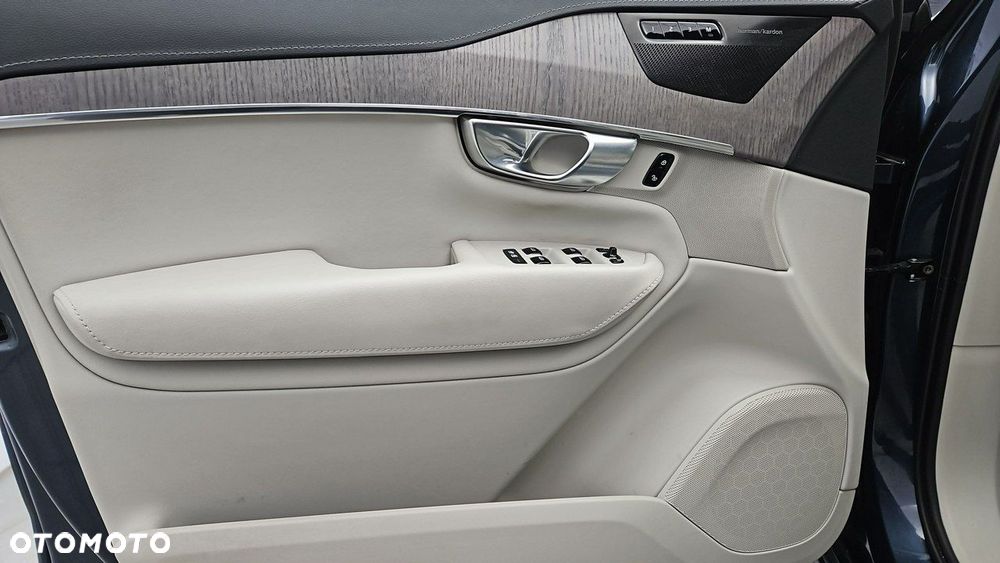 Volvo XC 90 B5 D AWD Plus Bright - 10