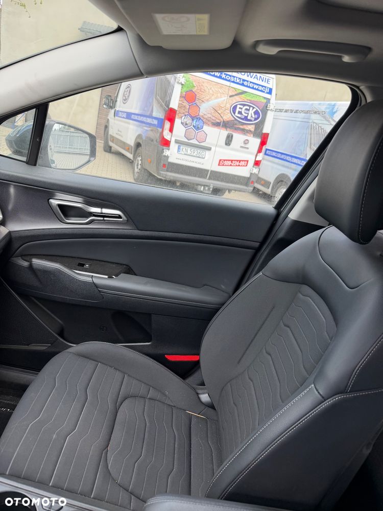 Kia Sportage 1.6 T-GDI MHEV Business Line 2WD DCT - 9