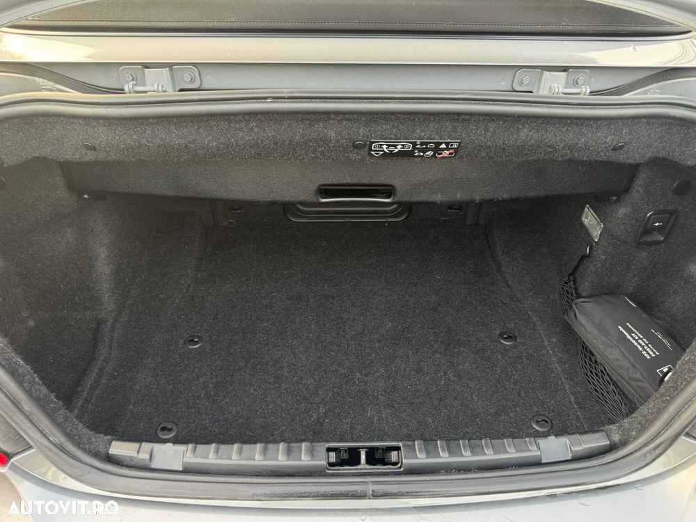 BMW Seria 1 120d DPF Aut. - 31