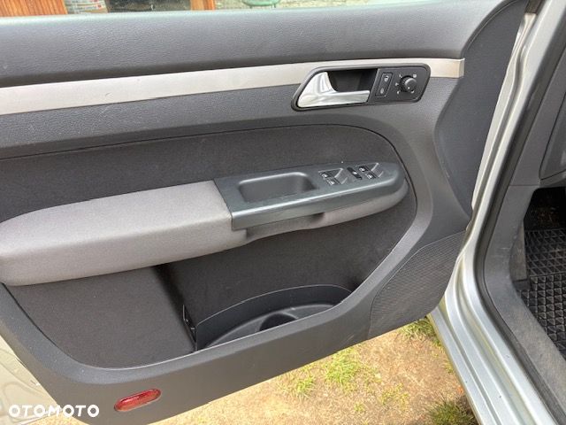 Volkswagen Touran 2.0 TDI Trendline - 5
