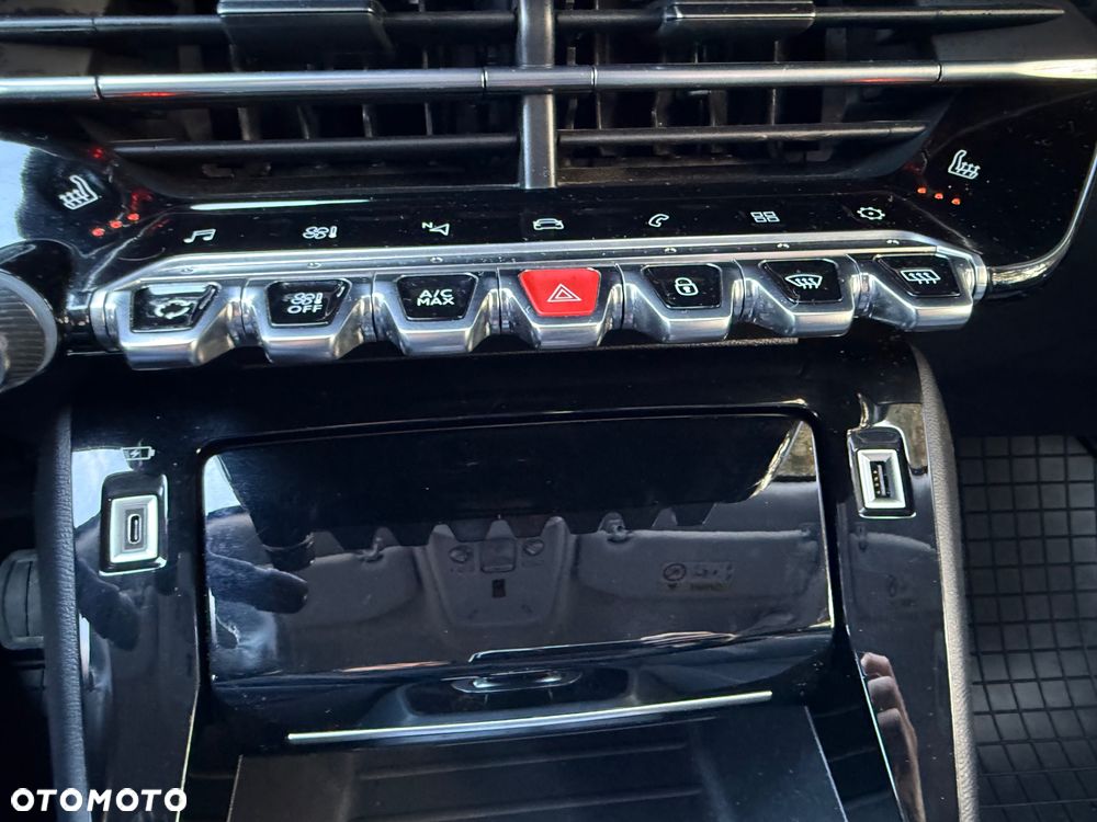 Peugeot 2008 1.5 BlueHDi Allure Pack S&S EAT8 - 35