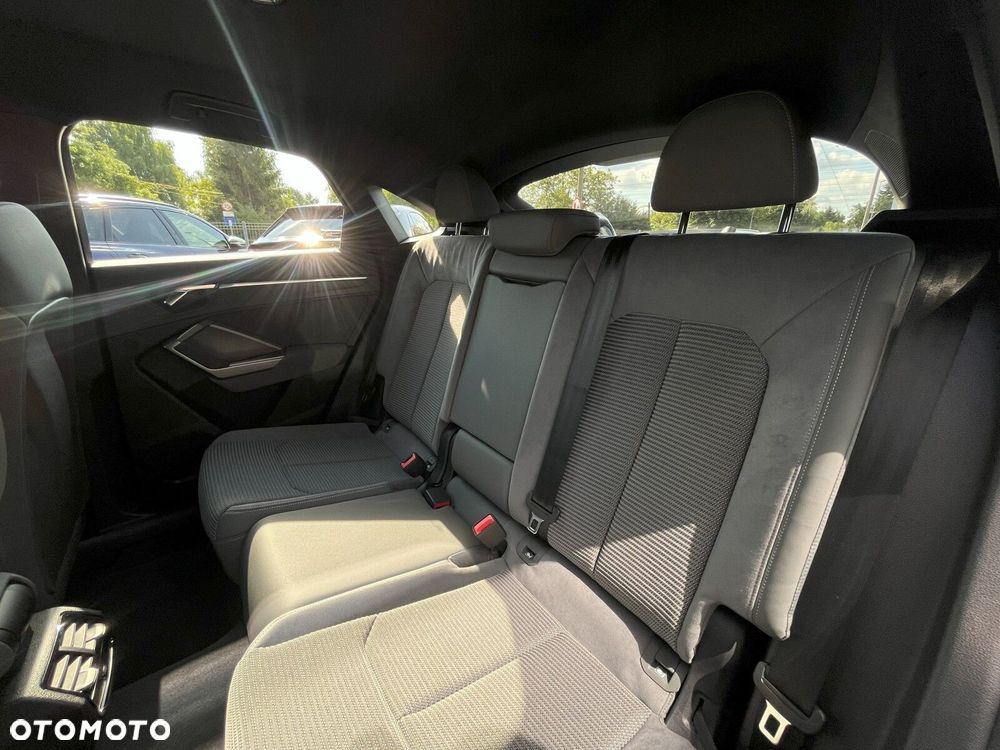 Audi Q3 Sportback - 14