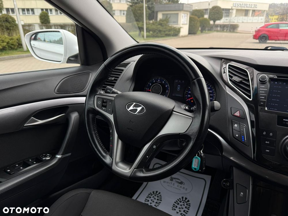 Hyundai i40 Kombi 1.6 Classic - 29