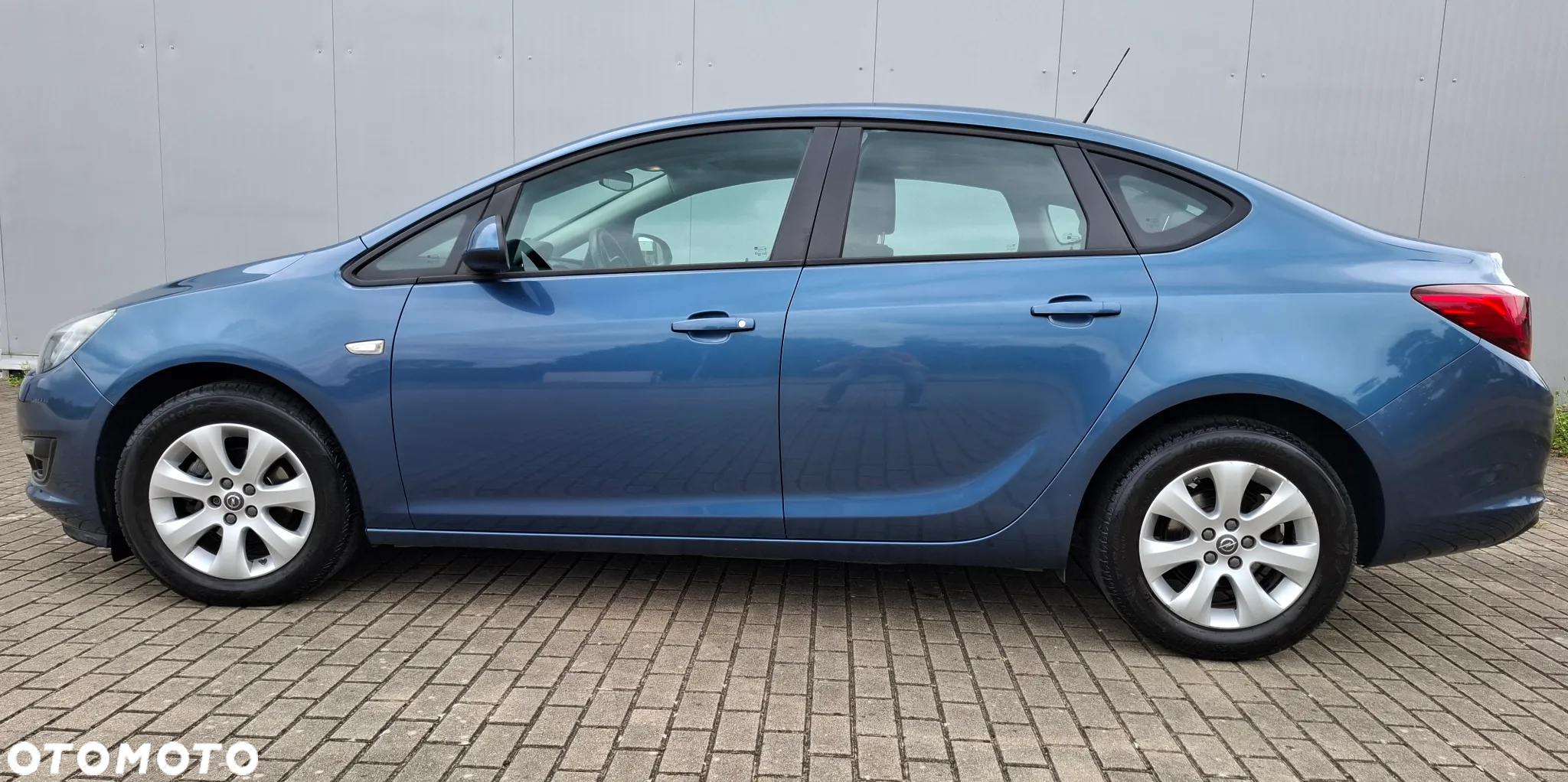 Opel Astra IV 1.6 Business - 6