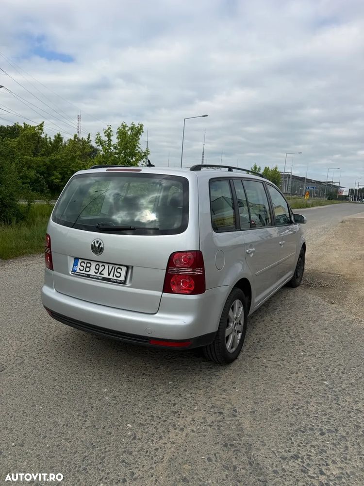 Volkswagen Touran 1.6 Trendline - 2