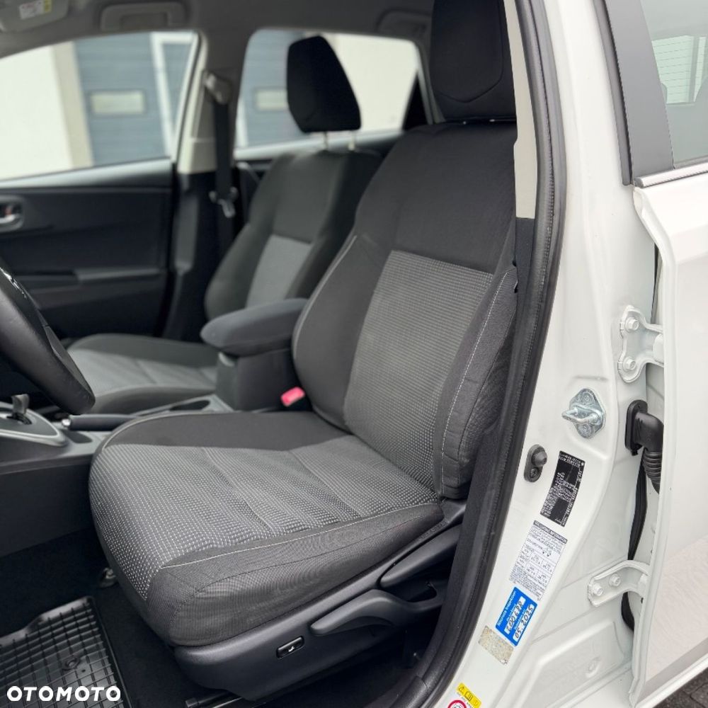 Toyota Auris - 14