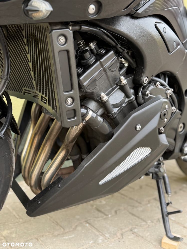 Yamaha FZ8 - 31