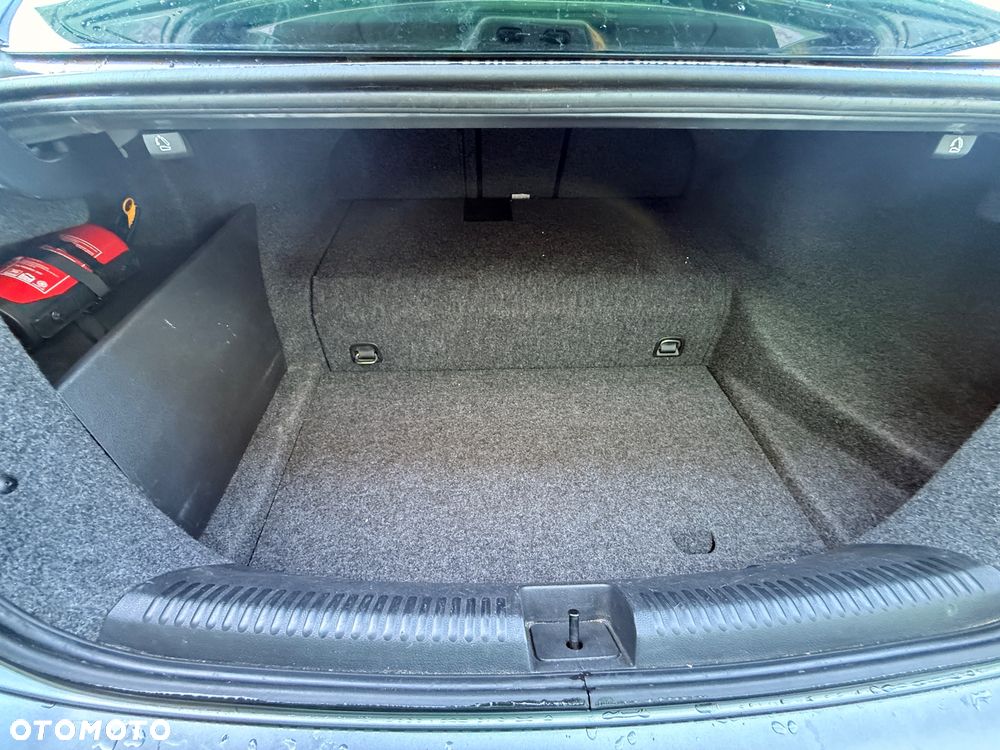 Volkswagen Jetta Hybrid - 10