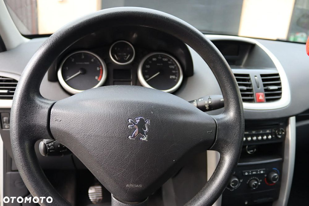 Peugeot 207 1.4 HDi Trendy - 12