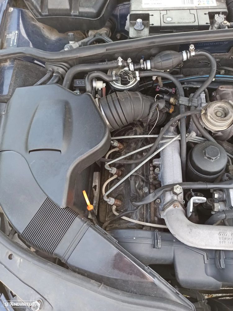 VW Passat Variant 2.5 TDi Highline - 7