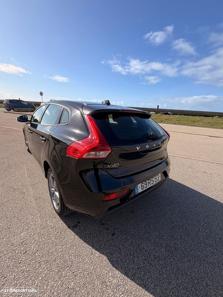Volvo V40 2.0 D2 Kinetic - 4